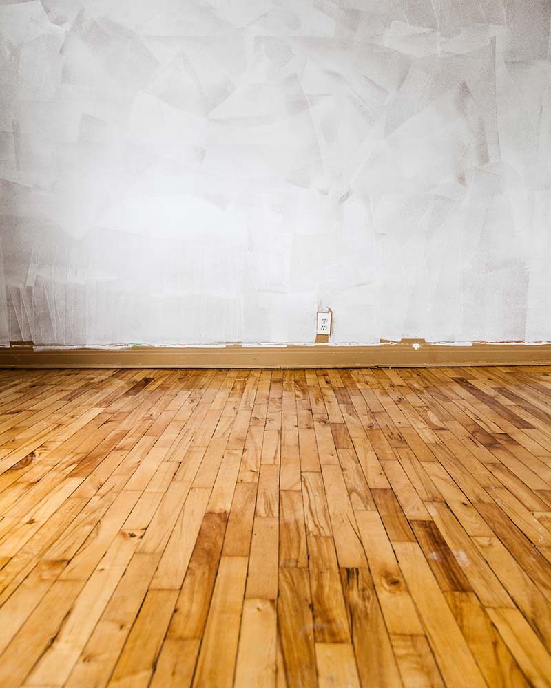 empty floor and painted walls PDKNY96